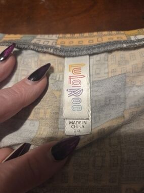 LuLaRoe Printed Top in Soft Gray and Mustard